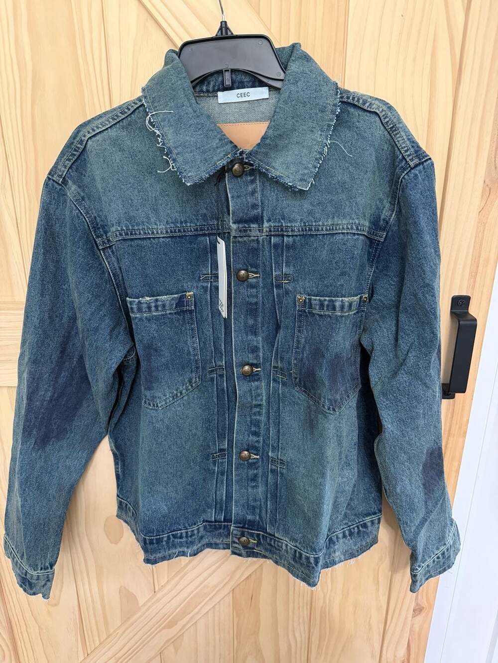 CEEC LA Men's Dirty Wash Type II Distressed Denim Jacket size medium